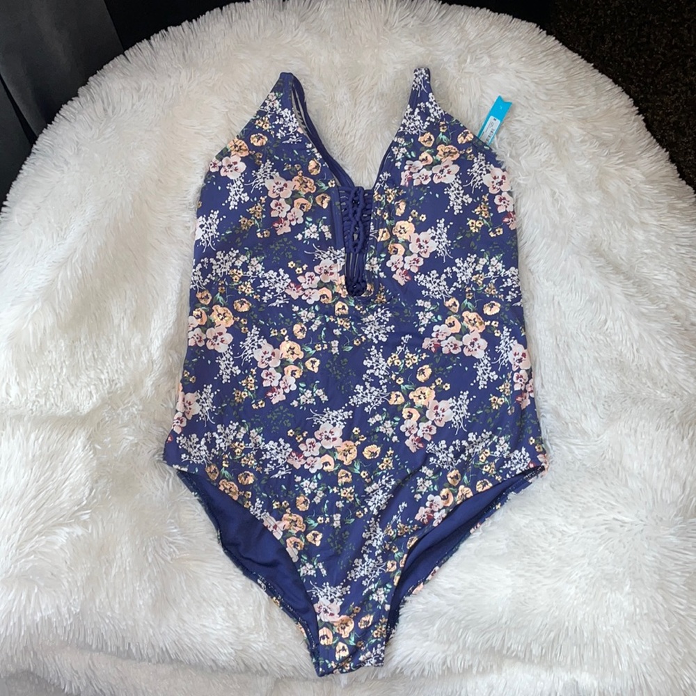 New swimsuit 🩱with tags